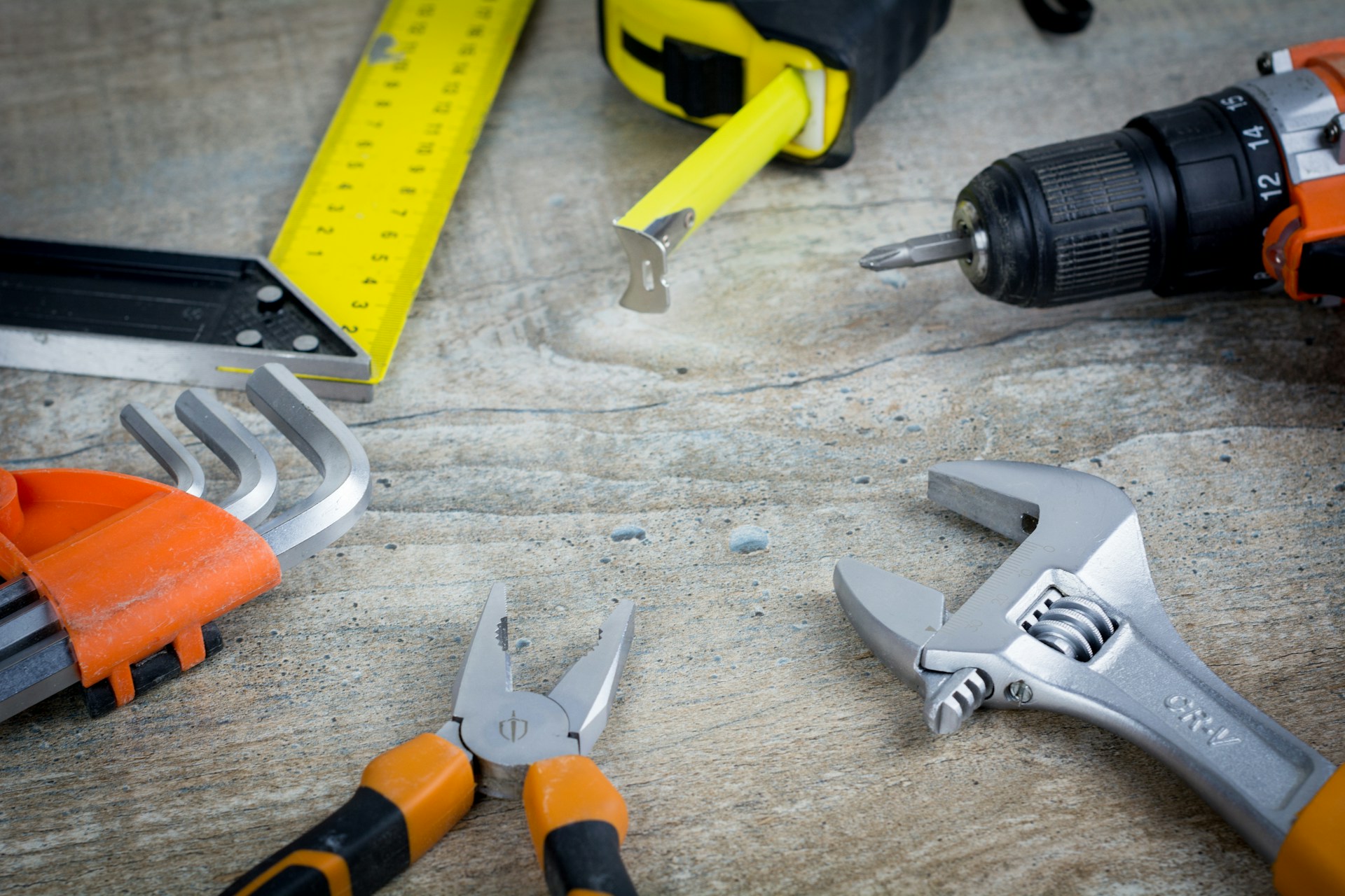 Hausmeisterservice – Handwerker bei der Arbeit